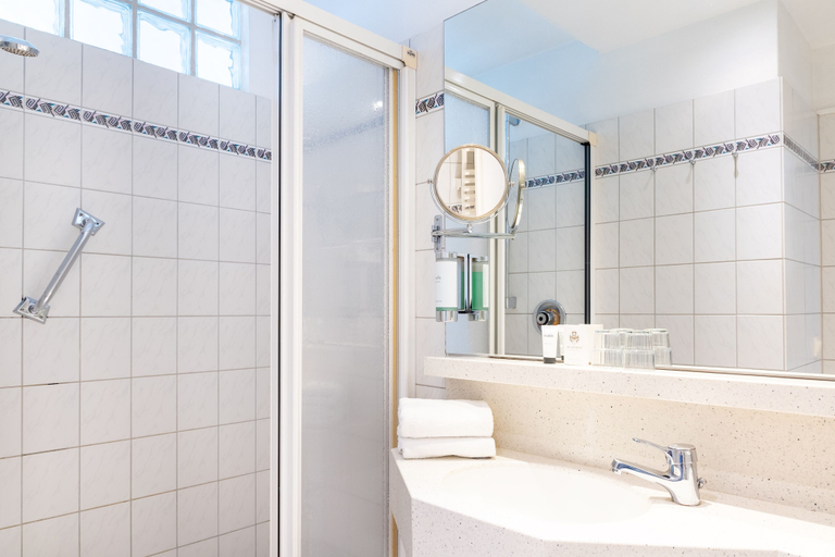Bathroom 5, Seehotel Fährhaus, Ammerland