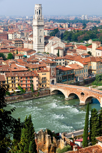Others 4, Boutique Room, Verona