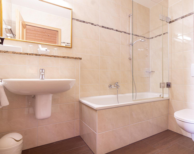 Bathroom 6