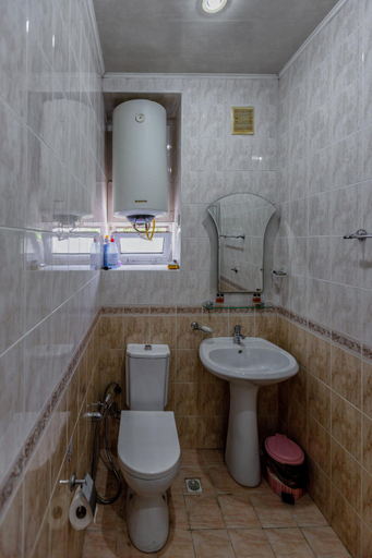 Bathroom 3, Apartments Formula 1 on Niyazi with Balconies, Baku