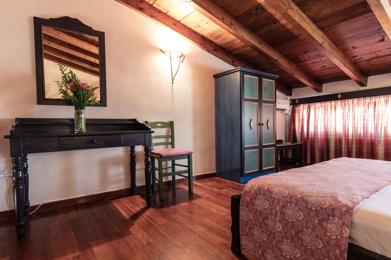 Bedroom 5, Hotel Yianna, Attica