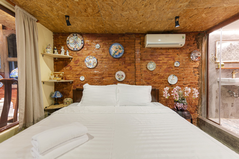 Bedroom 25