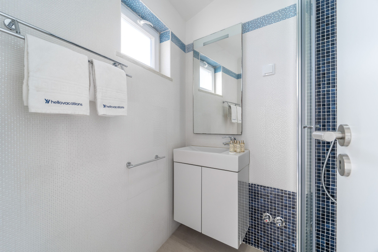 Bathroom 4, Casa da Bateria by HelloVacations, Albufeira