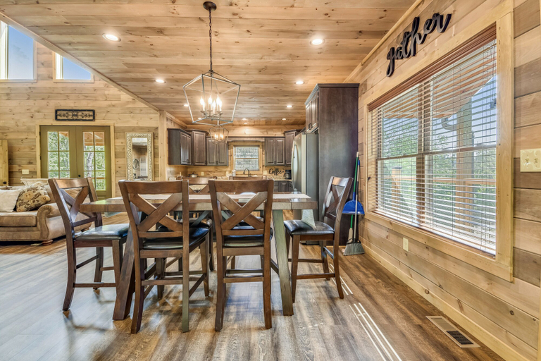 Food & Drinks 4, Stone Mountain Lodge 4 Bedroom Cabin by RedAwning, Sevier