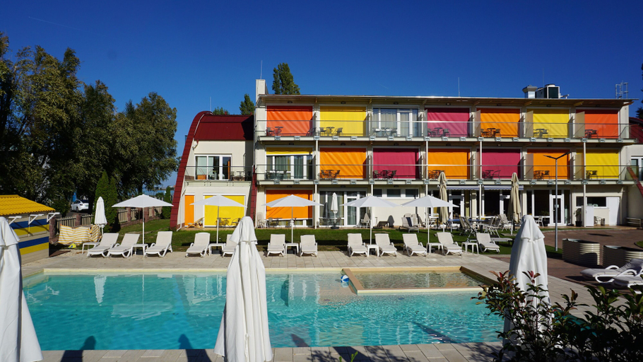 Exterior & Views 2, Colors Holiday Hotel, Siófok