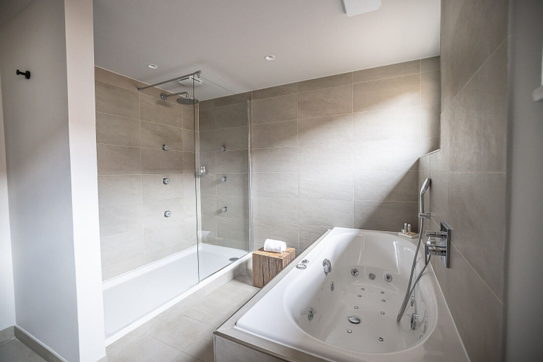 Bathroom 4, Hôtel Le Chambard, Haut-Rhin