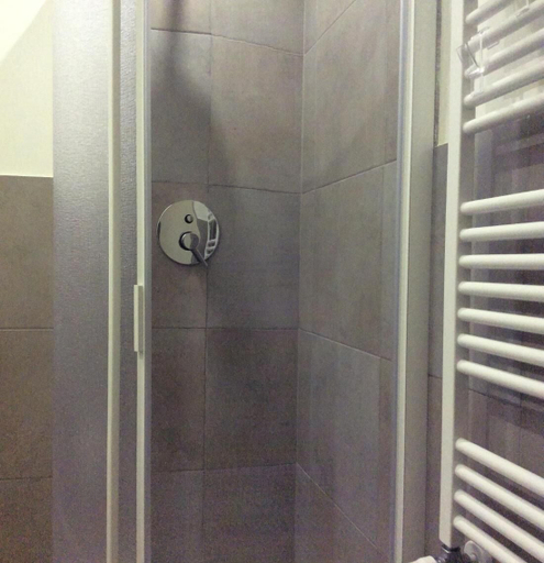Bathroom 4, Room in Apartment - Small Charming Suites, Torino
