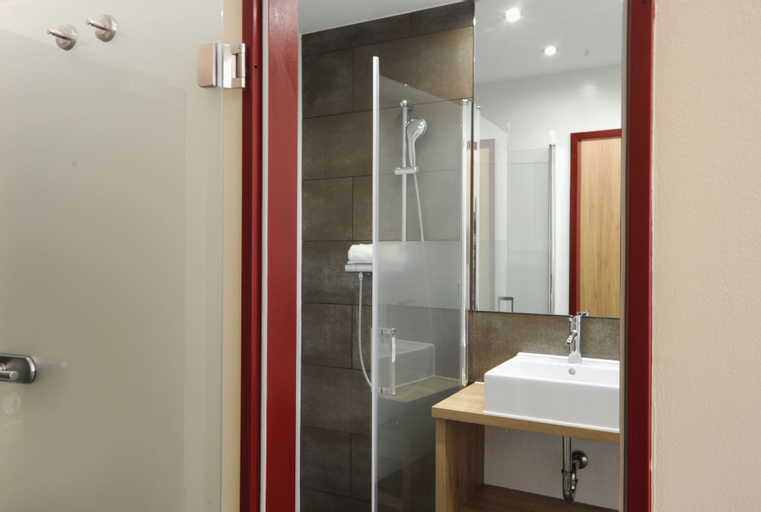 Bathroom 4