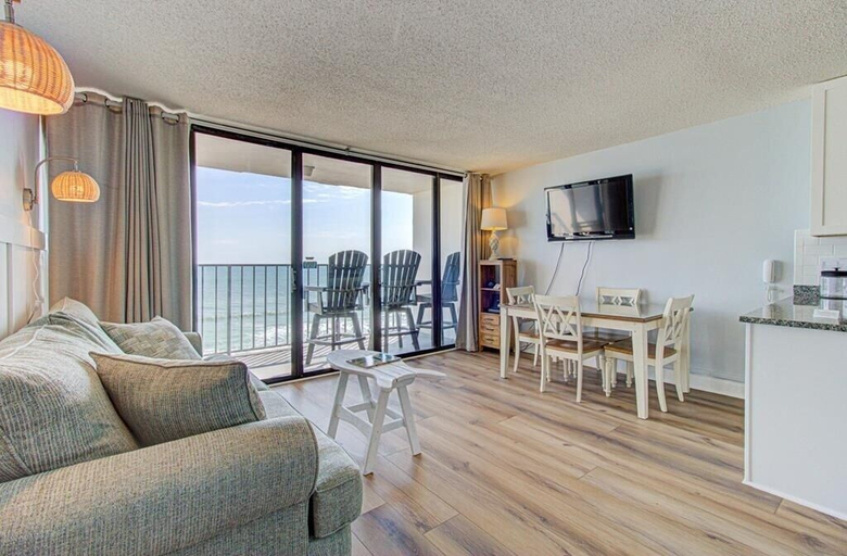 Primary image, 0705 Palms That Sway by Atlantic Towers, New Hanover