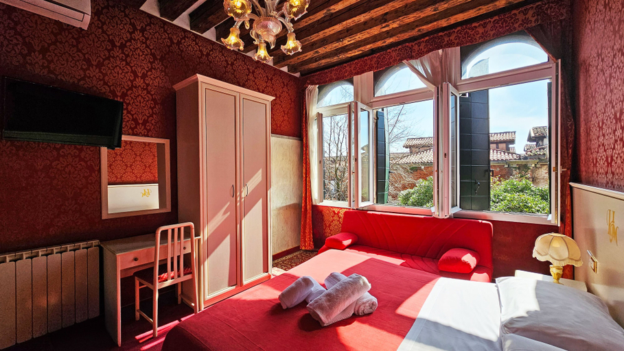 Bedroom 3, Hotel Messner, Venezia