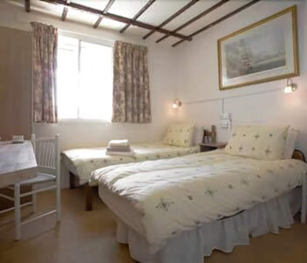 Bedroom 2, Oakwood B&B Heathrow, London