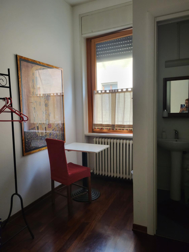 Others 4, B&B Bondi, Ravenna