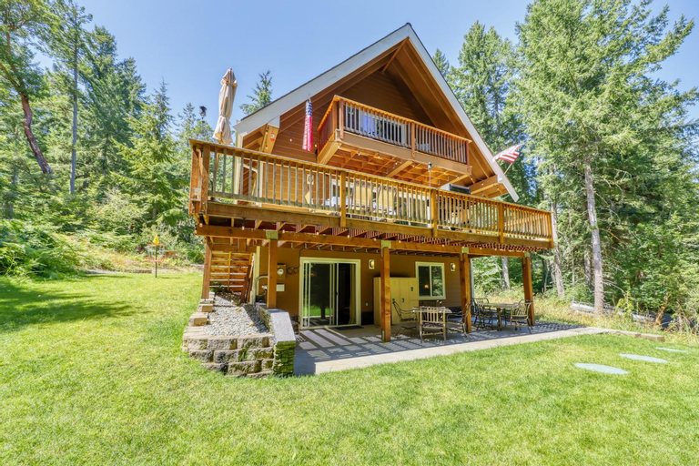 Anderson Island Getaway, Pierce