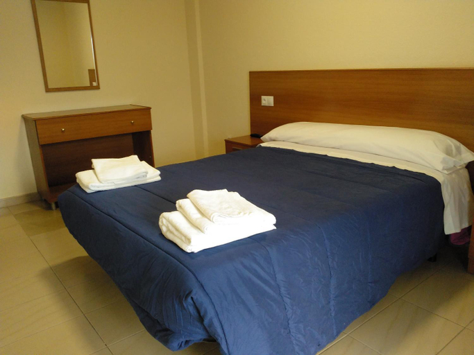 Others 5, Hostal Orly, León