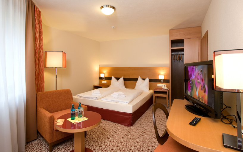 Bedroom 5, TaunusTagungsHotel, Hochtaunuskreis