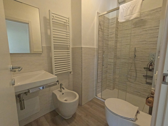 Bathroom 5, Hotel Villa Argentina, La Spezia