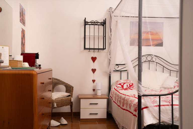 Bedroom 2, Villa Dan, Bari