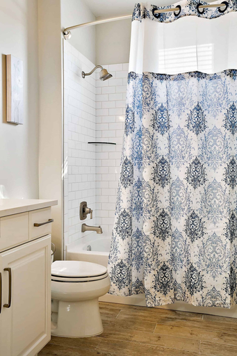 Bathroom 3, Curtis Ladera by RedAwning, Washington
