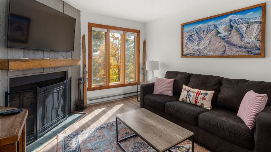 Others 1, 57 North Lynx 3 Bedroom Condo by RedAwning, Washington