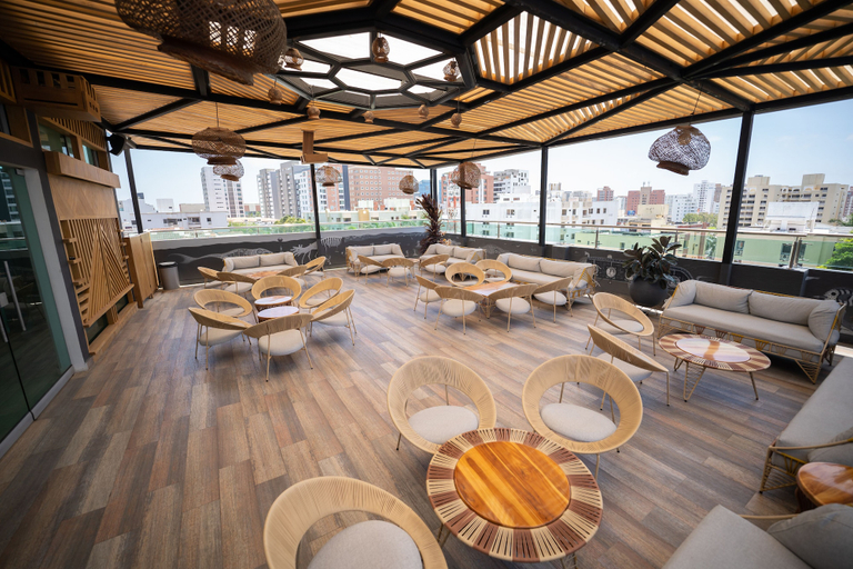 Food & Drinks 3, Lagos Apartaestudios x4, Barranquilla