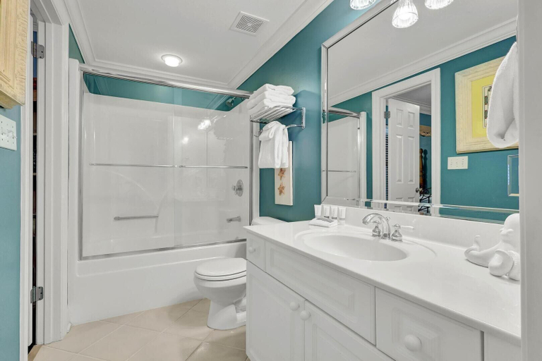 Bathroom 4, Beachfront Condo w/ View & Pool, Sleeps 8, Escambia