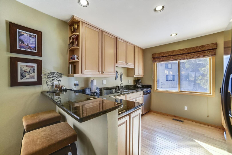 Private kitchen 4, Lagoon 736d 2 Bedroom Townhouse by RedAwning, Summit