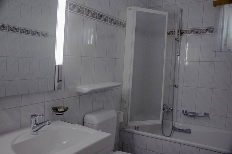 Bathroom, Hotel La Soglina, Maloja