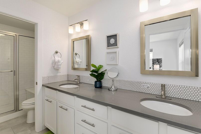 Bathroom 4, Gorgeous Townhome Steps From the Brewery District!, Larimer