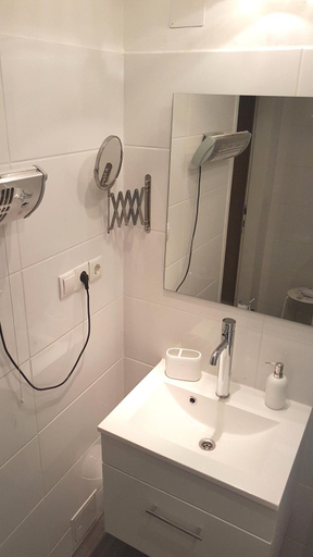 Bathroom 4, Sobieski Maisonette Apartments, Wien