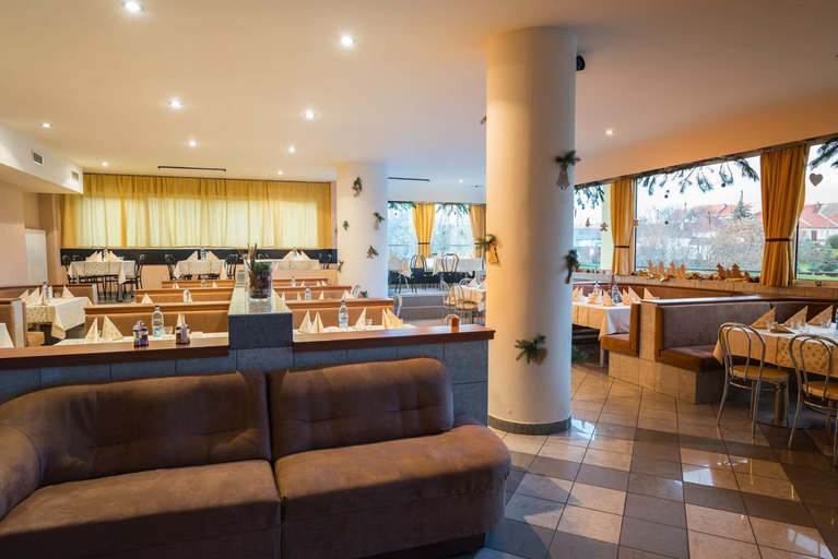 Food & Drinks 5, Hotel Diana, Nové Mesto nad Váhom