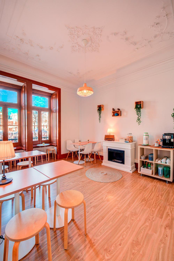 Food & Drinks 5, Chalet D Ávila Guest House, Lisbon