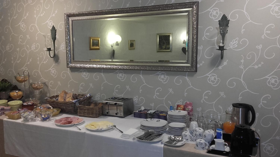 Food & Drinks 4, Top Hotel Garni, Modus Hotelbetriebe GmbH, Rhein-Kreis Neuss