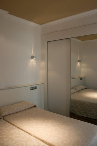 Bedroom 2, Apartamentos Senabre Palais, Alicante