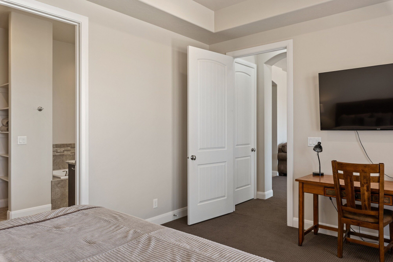 Bedroom 5, Views for Rent by RedAwning, Washington