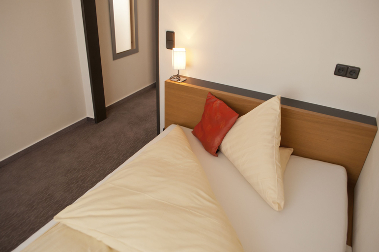 Bedroom 4, Hotel Crede garni, Kassel