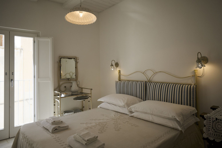 Bedroom 4, Dei Serafini, Bari