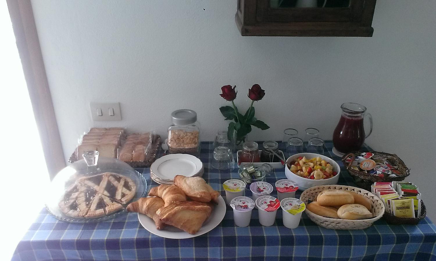 Food & Drinks