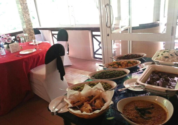 Food & Drinks 4, Mahoya, Mawanella