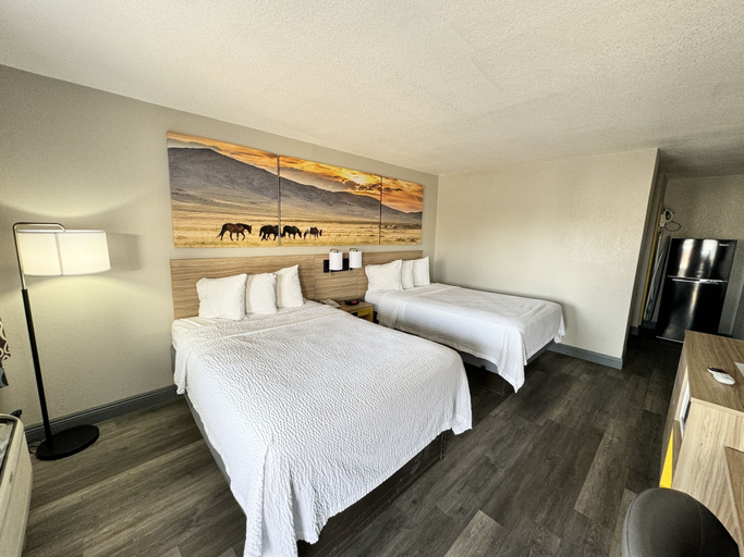 Bedroom 3, Days Inn by Wyndham Van Horn TX, Culberson