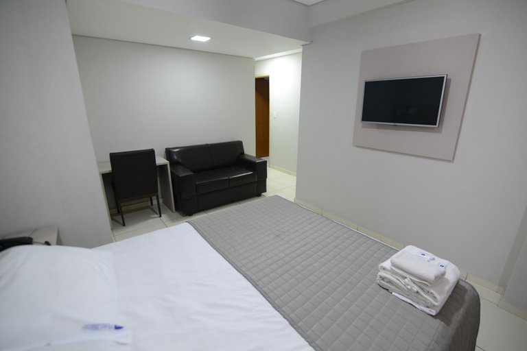 Bedroom 3, Hotel Milenio, Ponte Nova