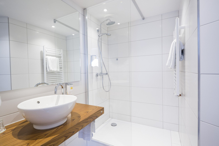 Bathroom 5, Parkhotel Bilm im Glück, Region Hannover