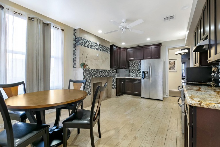 Others 2, Modern 4BR Penthouse in Downtown by Hosteeva, Orleans