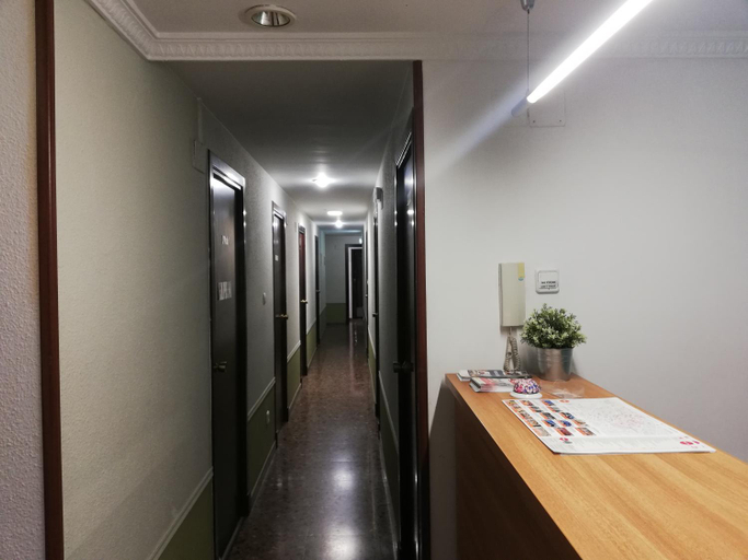 Others 5, Hostal Milmarcos, Zaragoza
