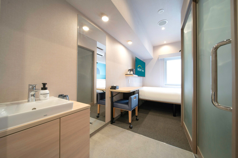 Bathroom 13
