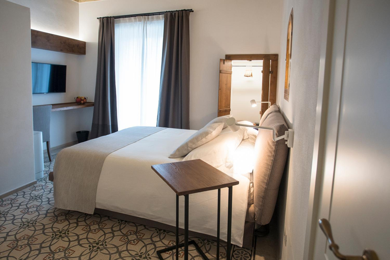Bedroom 2, Palazzo Montemurro, Matera