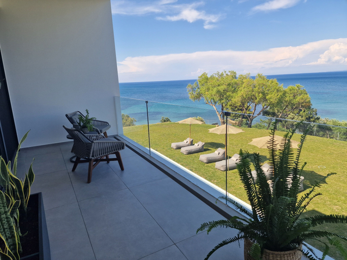 Others 5, Omnia Villa, Ionian Islands