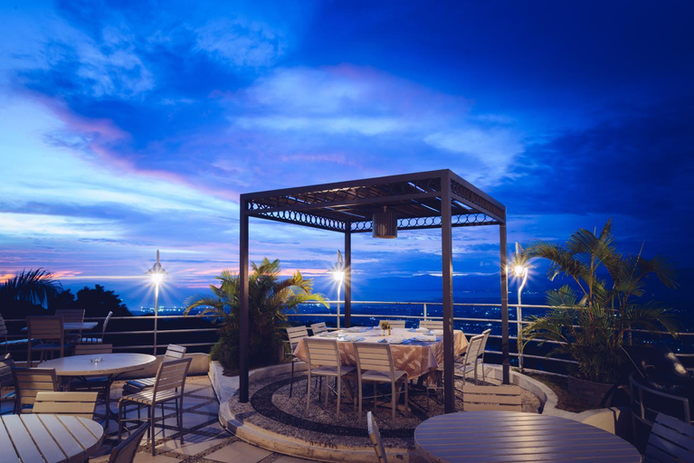 Food & Drinks 2, Hotel Montana, Port-au-Prince