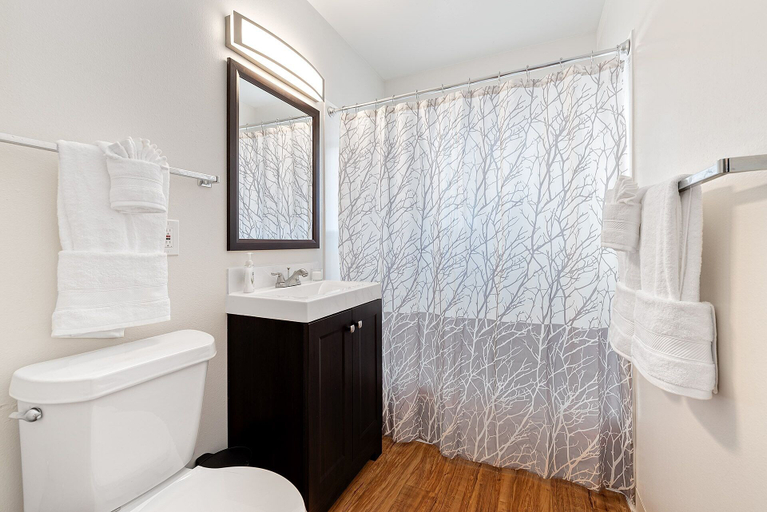 Bathroom, Ultimate Chill Zone | Bbq, Bikes, Pet Friendly!!, Larimer