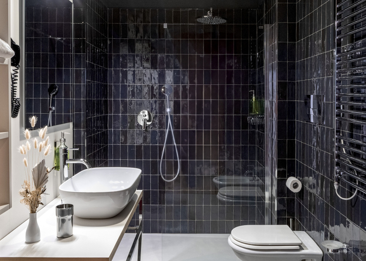Bathroom 5, Garda Hotel, Brescia