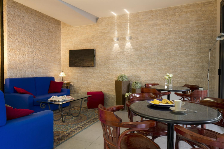 Others 5, Hotel Sole, Rimini